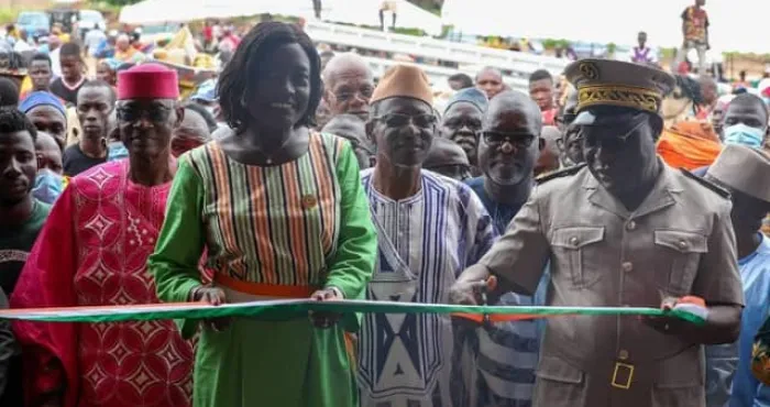 cote-divoire-boundiali-7-ecoles-primaires-et-1-centre-de-sante-urbain-offerts-aux-populations